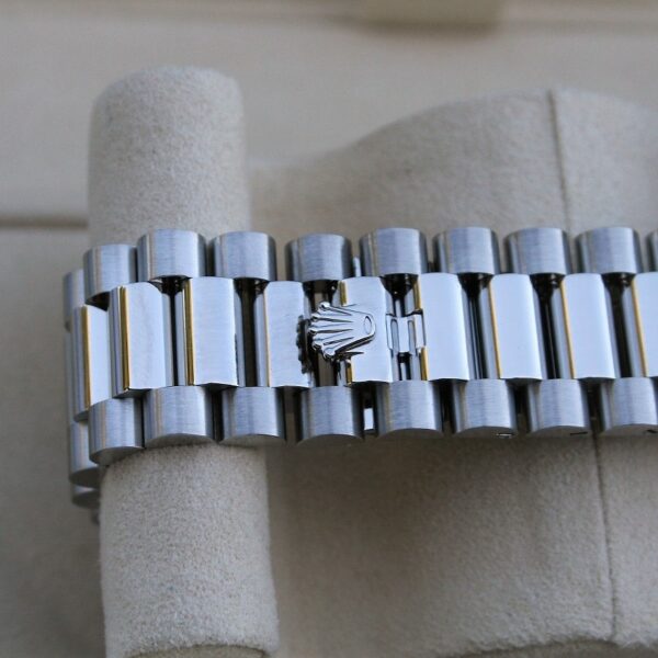 Day-Date Platinum Ice Blue Diagonal Motif 40mm - Image 7