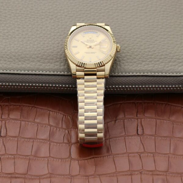 Day-Date Golden 40mm - Image 10